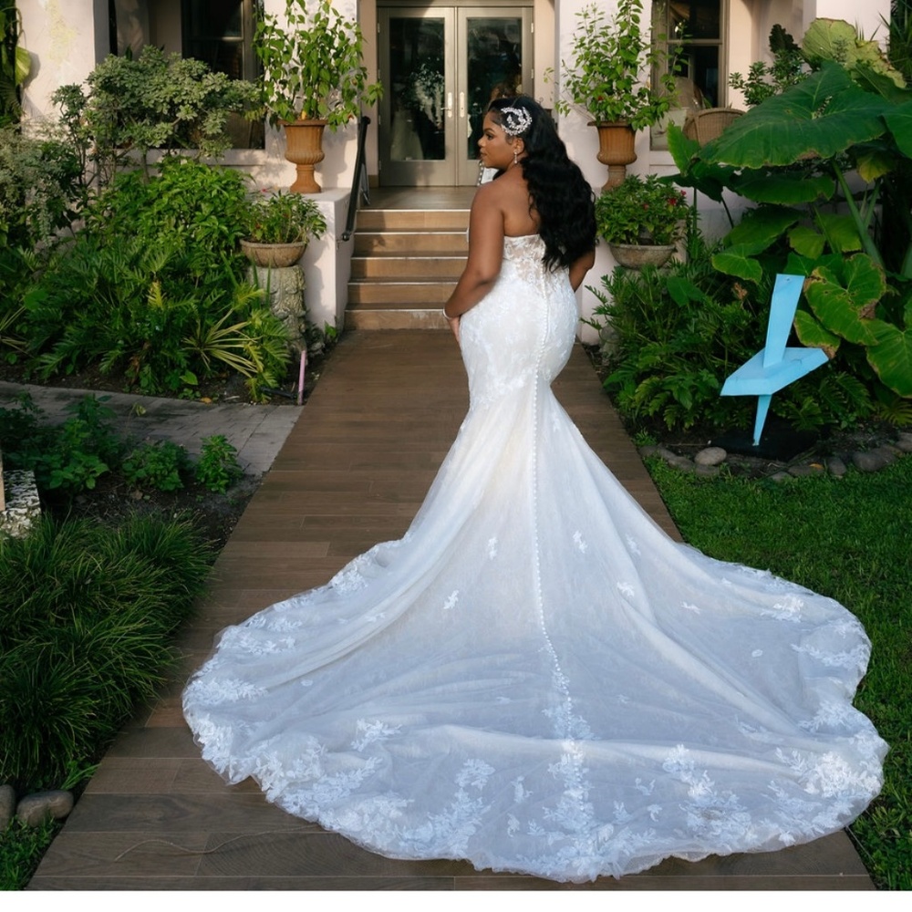 Martina Liana Wedding dress